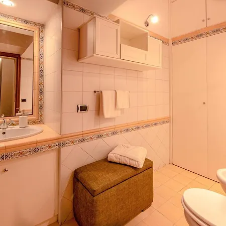 Apartment Anna Trevi - Luxury In
