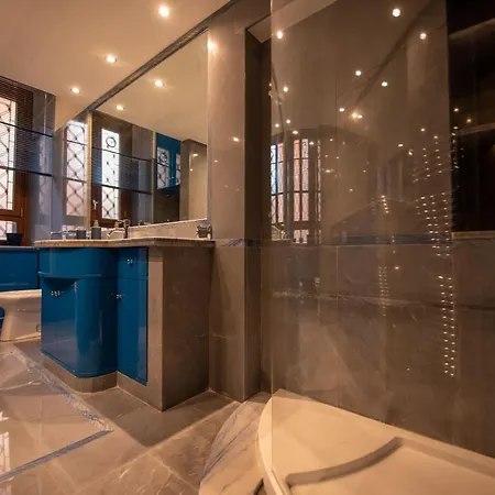 Anna Trevi - Luxury In